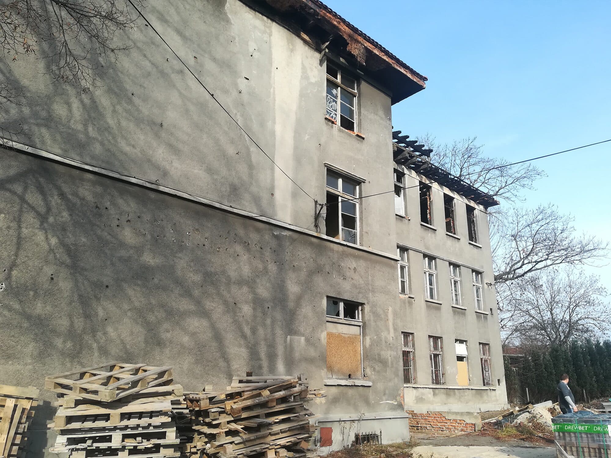 Hostel w Pyskowicach — elewacja boczna przed przebudową
